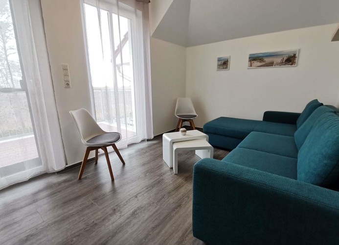 Schlafzimmer mit Bett-Couch